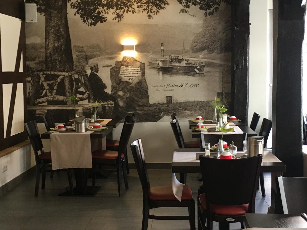 Fachwerk-Hotel Eisenbart Hannoversch Münden Buitenkant foto