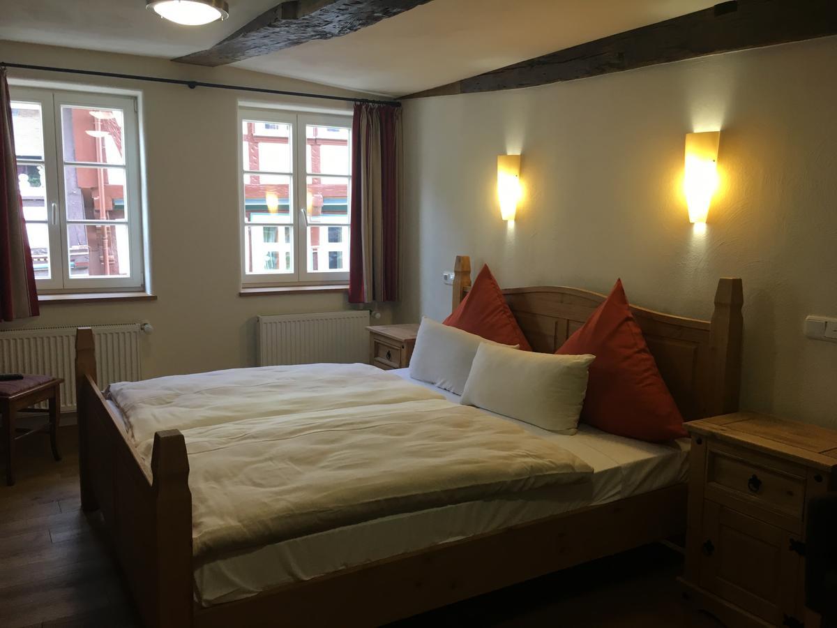 Fachwerk-Hotel Eisenbart Hannoversch Münden Buitenkant foto